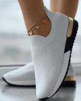 Wenlora - Slip-On Gebreide Sneakers met Gouden Accenten voor Dames