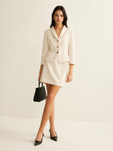 Nadine - Elegante Ivory Tweed Blazer met Gouden Accenten